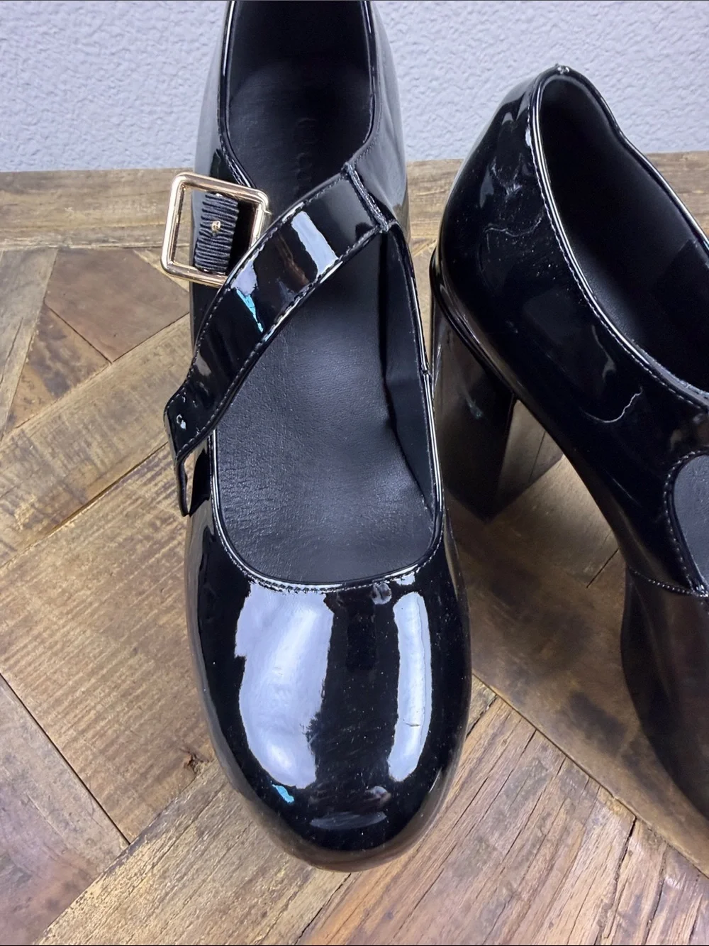 Size 10 Coutgo Patent Mary Jane Platform Heels in Black